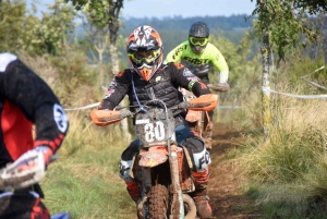 La course d&#039;endurance moto des Vastres en photos