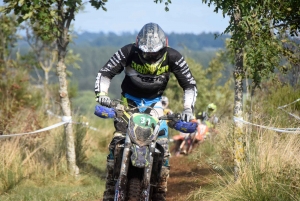 La course d&#039;endurance moto des Vastres en photos