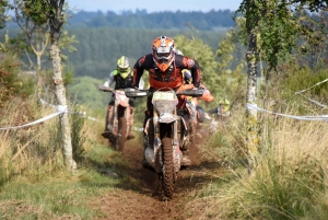 La course d&#039;endurance moto des Vastres en photos