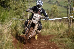 La course d&#039;endurance moto des Vastres en photos