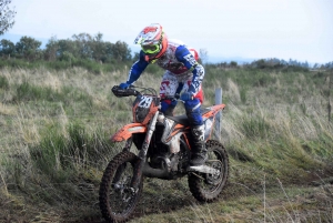 La course d&#039;endurance moto des Vastres en photos