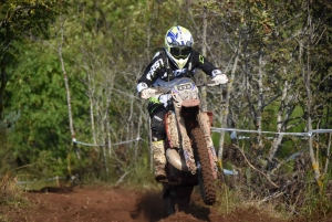 La course d&#039;endurance moto des Vastres en photos