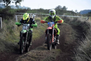 La course d&#039;endurance moto des Vastres en photos