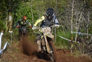 La course d&#039;endurance moto des Vastres en photos