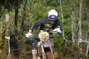 La course d&#039;endurance moto des Vastres en photos