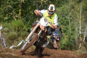 La course d&#039;endurance moto des Vastres en photos