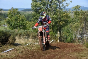 La course d&#039;endurance moto des Vastres en photos