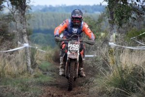 La course d&#039;endurance moto des Vastres en photos