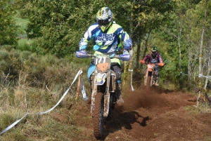 La course d&#039;endurance moto des Vastres en photos