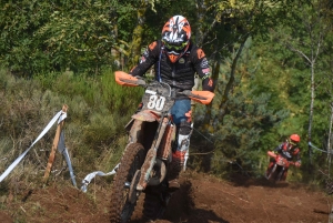 La course d&#039;endurance moto des Vastres en photos