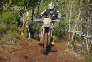 La course d&#039;endurance moto des Vastres en photos