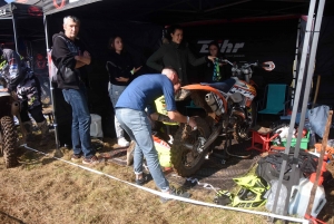 La course d&#039;endurance moto des Vastres en photos