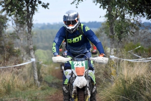 La course d&#039;endurance moto des Vastres en photos