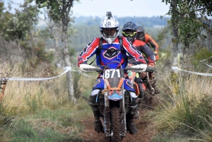 La course d&#039;endurance moto des Vastres en photos