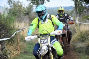 La course d&#039;endurance moto des Vastres en photos