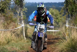 La course d&#039;endurance moto des Vastres en photos