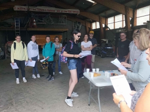 Saint-Julien-du-Pinet : peinture et réfection de mur réalisées par des jeunes