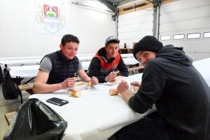 Fay-sur-Lignon : le repas des pompiers permet de récolter 2500 € pour les familles ukrainiennes