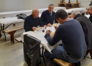 Fay-sur-Lignon : le repas des pompiers permet de récolter 2500 € pour les familles ukrainiennes