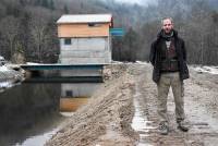 Franck Gire crée une centrale hydro-électrique sur le Lignon