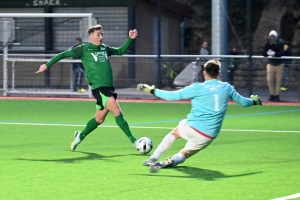 Foot, D2 : Aurec à fond, Bas-en-Basset au fond