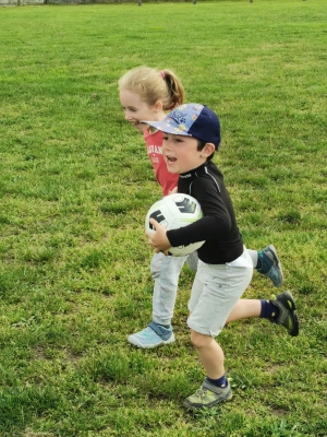 Initiation football à l’école publique Claudie Haigneré de Saint-Maurice-de-Lignon