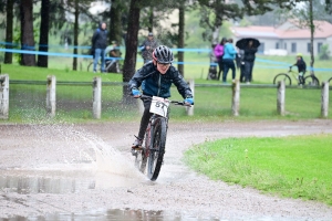 VTT à Sainte-Sigolène : la course des U11 en photos