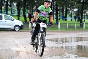 VTT à Sainte-Sigolène : la course des U11 en photos