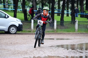 VTT à Sainte-Sigolène : la course des U11 en photos