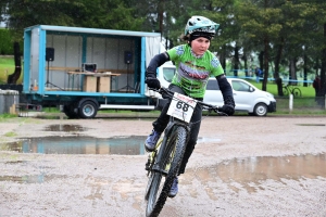 VTT à Sainte-Sigolène : la course des U11 en photos