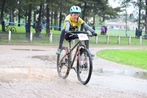 VTT à Sainte-Sigolène : la course des U11 en photos