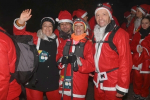 Monistrol-sur-Loire : 1500 pères Noël dans les rues pour la marche gourmande et festive