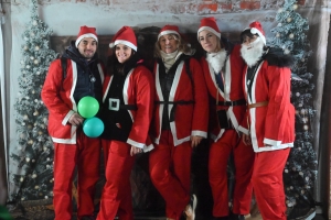 Monistrol-sur-Loire : 1500 pères Noël dans les rues pour la marche gourmande et festive