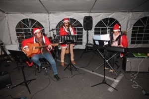 Monistrol-sur-Loire : 1500 pères Noël dans les rues pour la marche gourmande et festive