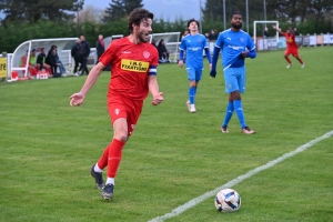 Foot, R1 : battu par Thiers, Monistrol cède du terrain