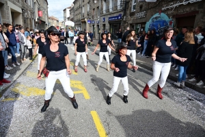 Sainte-Sigolène en liesse pour le défilé des classes en 3