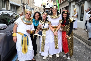 Sainte-Sigolène en liesse pour le défilé des classes en 3