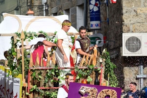 Sainte-Sigolène en liesse pour le défilé des classes en 3