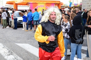 Sainte-Sigolène en liesse pour le défilé des classes en 3