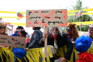 Sainte-Sigolène en liesse pour le défilé des classes en 3