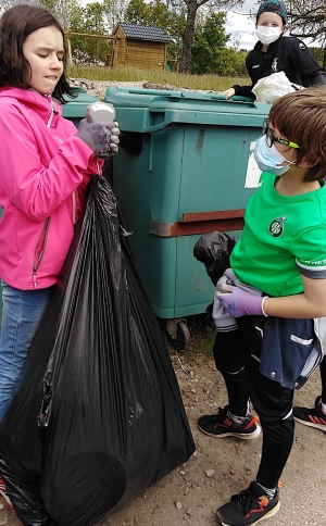 Grazac : 11,5 kg de déchets ramassés par les écoliers