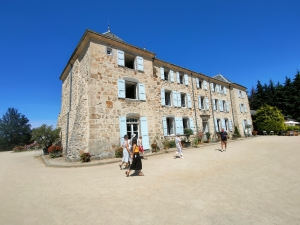 Yssingeaux : le propriétaire du château de Lavée joue les guides de son domaine