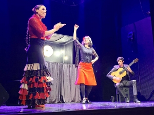 Les écoliers de Grazac découvrent le flamenco au théâtre d’Yssingeaux