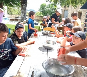 Les écoliers de Grazac partent à la découverte des roches et des minéraux