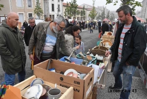 Monistrol-sur-Loire : le comité d&#039;animation justifie son choix de déplacer le vide-greniers sur la zone commerciale