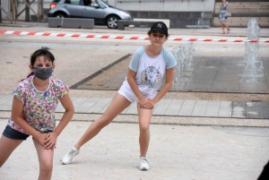 Yssingeaux : faute de gala, les danseuses réalisent un flashmob (vidéo)