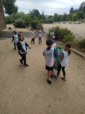 Bas-en-Basset : opération &quot;Nettoyons la nature&quot; à l&#039;école Louise-Michel