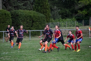 Foot, CDF : Dunières ne fait qu&#039;une bouchée de Saint-Jeures