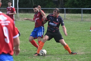 Foot, CDF : Dunières ne fait qu&#039;une bouchée de Saint-Jeures