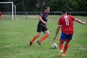 Foot, CDF : Dunières ne fait qu&#039;une bouchée de Saint-Jeures